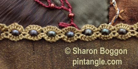 Buttonholed cable chain